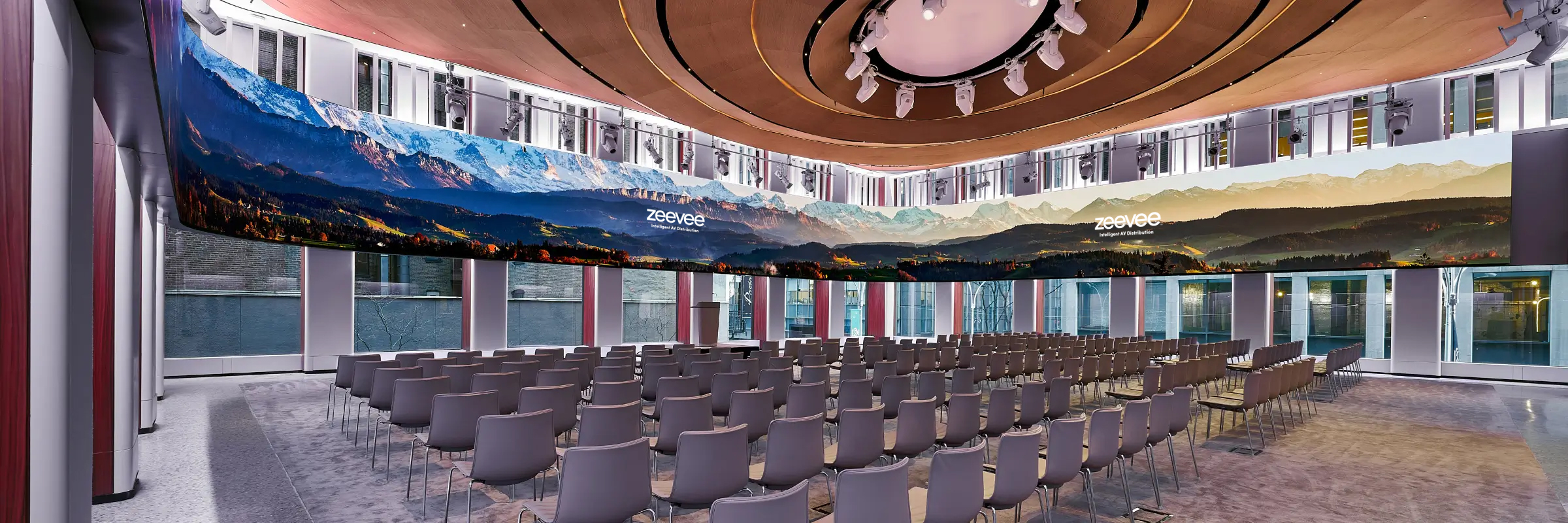 Grand Hall: sweeping multimedia views for up to 360 persons
